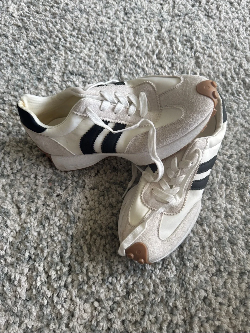 White and Black Low-Top Sneakers with Suede Accents